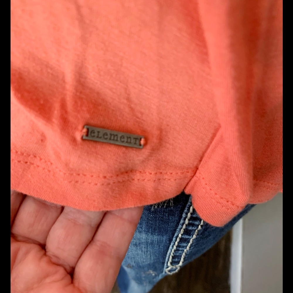 Element Top - Picture 3 of 11